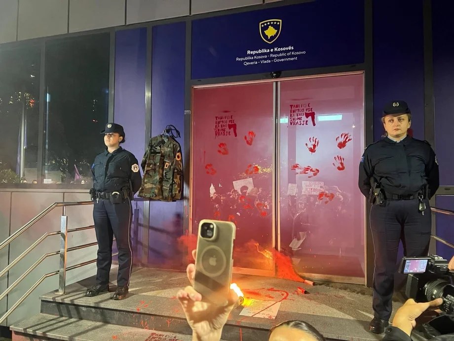 Protestë edhe në Istog pas vrasjes së Arlinda Zekajt  kërkohet drejtësi dhe fundi i dhunës ndaj grave