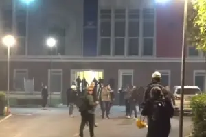 me molotovë,