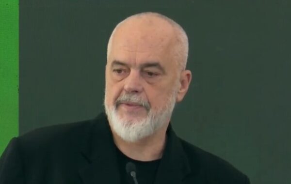 Jemi praktikisht në një kohë
