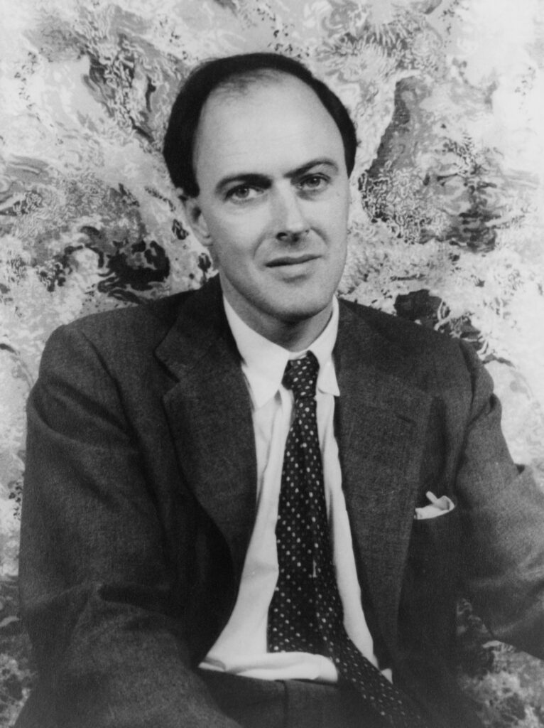 «Giant» i Mark Rosenblatt hyn në katalogun e Concord Theatricals  drama për Roald Dahl in do të licencohet në Amerikën e Veriut