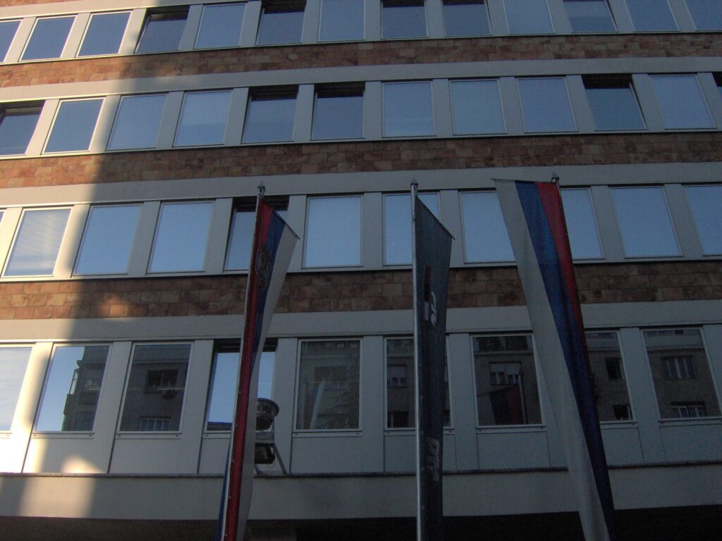 Spastrim në RTS  kryeredaktori në detyrë Uskokoviq shkarkon tetë redaktorë  mes tyre edhe ata të Dnevnikut qendror