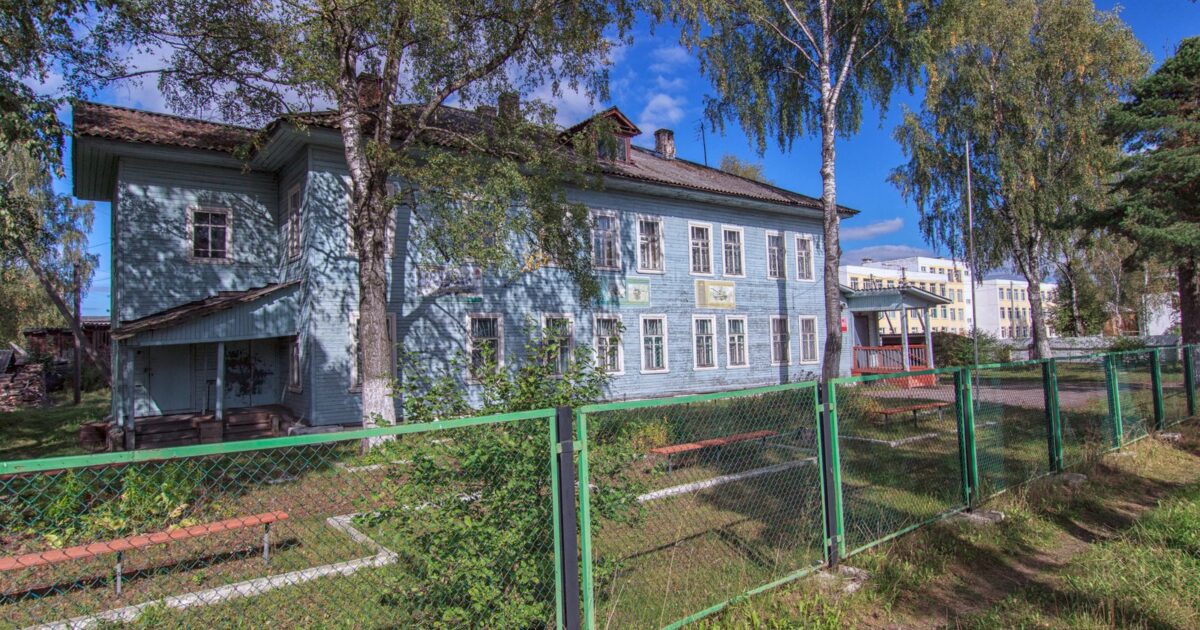 Një zyrë rekrutimi ushtarak (voenkomat) në Rusi