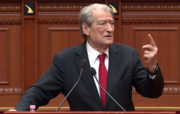 Parlament duhet të zhduket sa