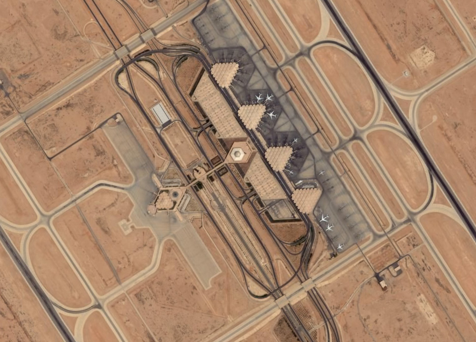 Huthi t marrin përgjegjësinë për sulmin ndaj aeroportit të Riadit dhe pretendojnë goditje ndaj objekteve të Aramco s