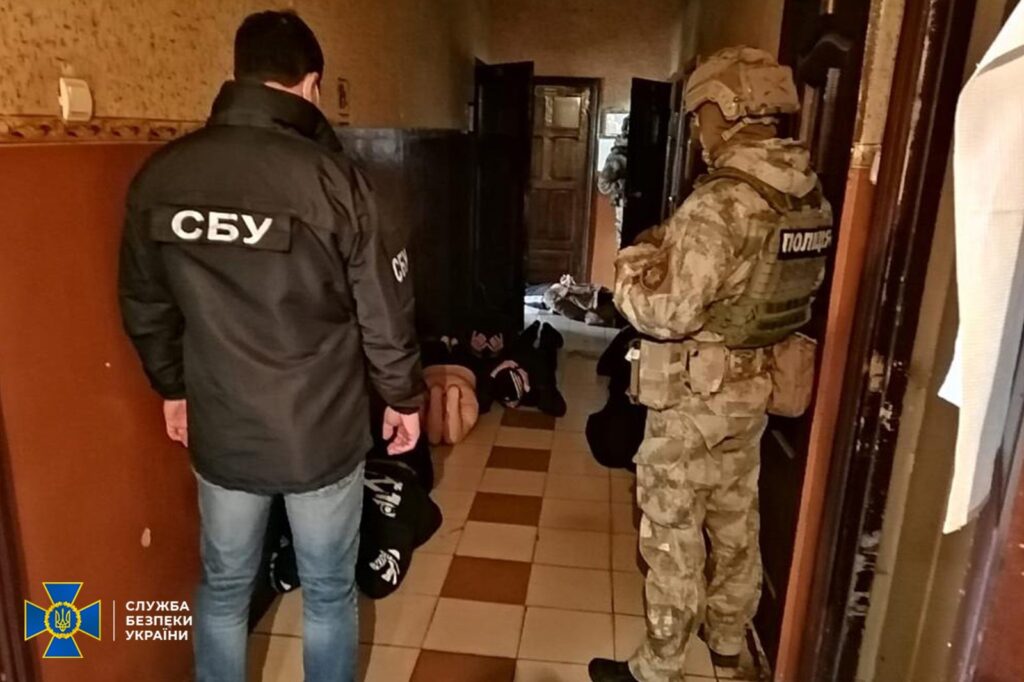 SBU ja ndalon dy ushtarakë rusë që ikën nga fronti dhe po shkonin drejt Kievit