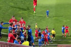 VIDEO/ Skenat e turpit, ndeshja miqësore