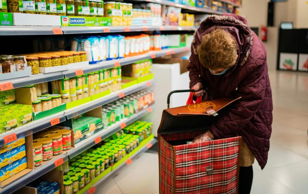Mickoski  Nuk ekziston  shportë qeveritare  — shporta konsumatore do të prezantohet në Këshillin Ekonomiko Social