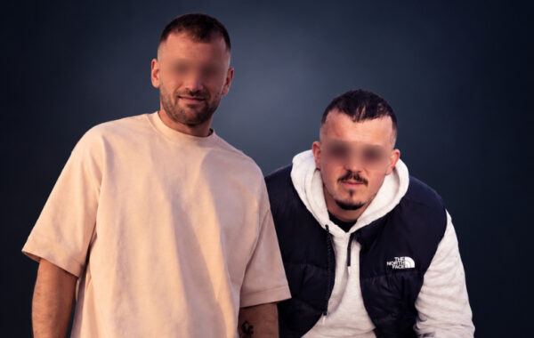 Dy të rinj shqiptarë