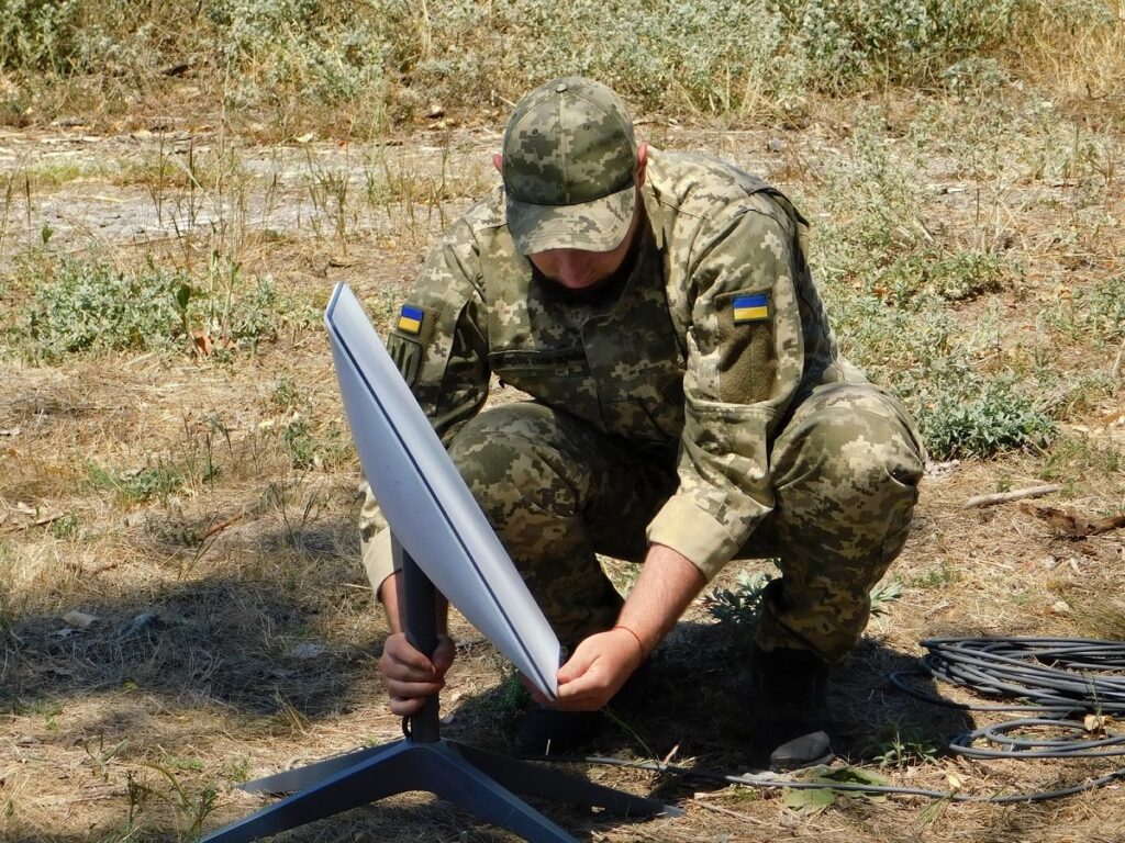 WSJ  Musk urdhëroi vetë ngadalësimin e Starlink ut ushtarak që e la Ukrainën në befasi