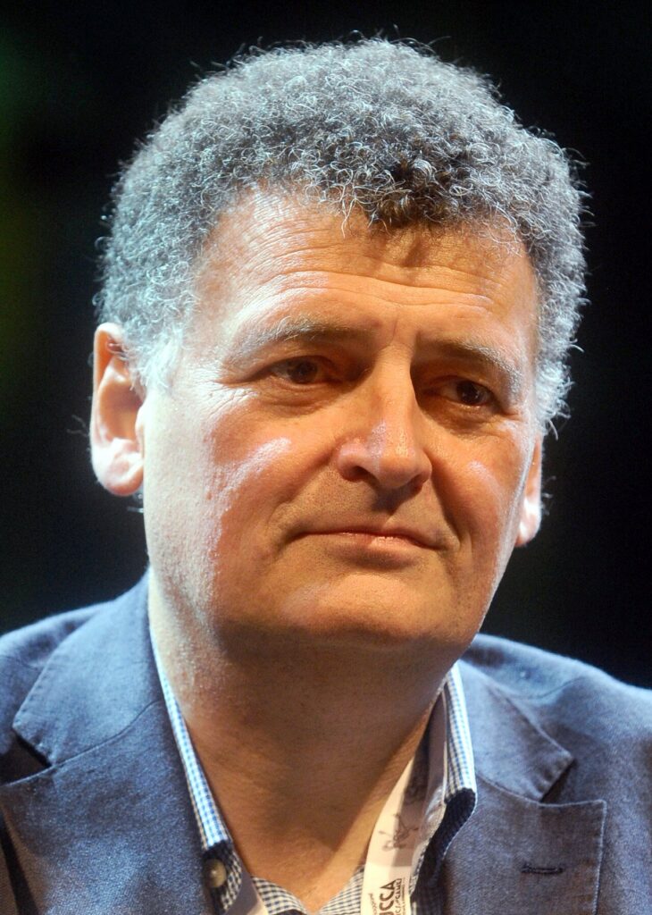 «The Unfriend» i Steven Moffat it hap premierën australiane në Sidnej  kritika e ndarë për komedinë e errët