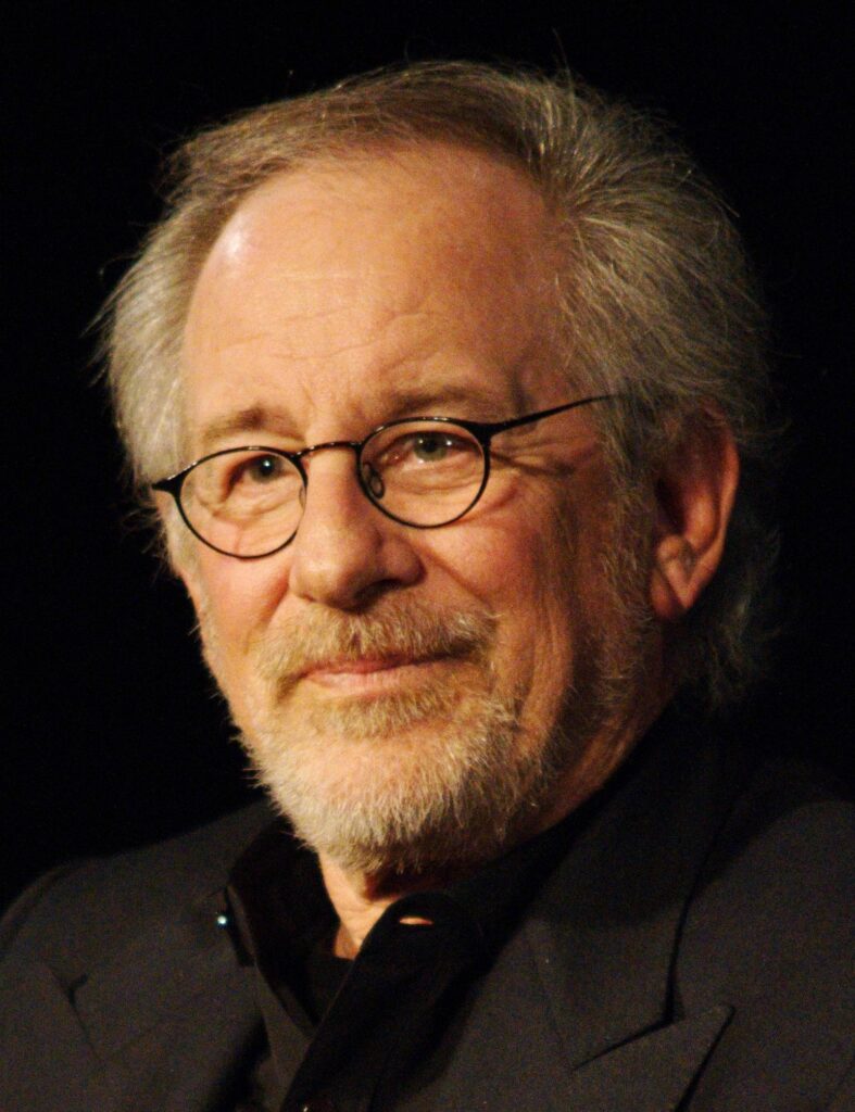 Spielberg rikthehet në  Transformers 8  si mbikëqyrës krijues  Michael Bay në bisedime për regjinë