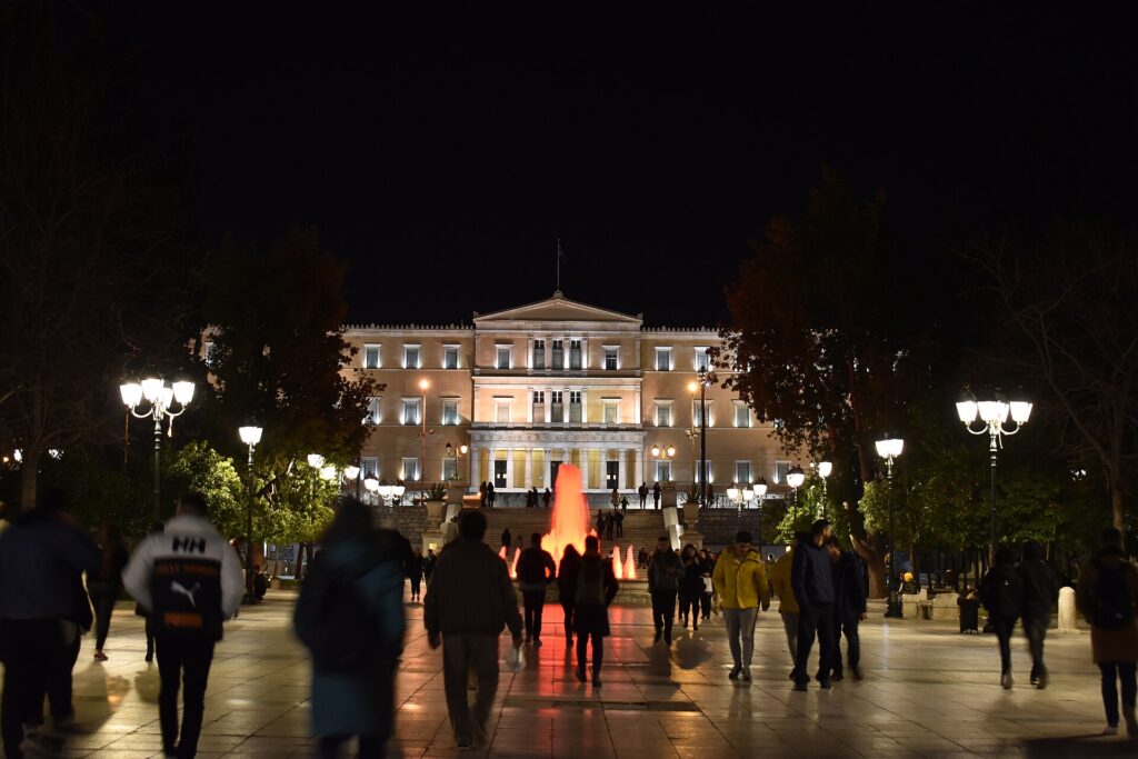 Mobilizim dy ditor i arsimit në Greqi  studentët me tenda në Sintagma  nesër grevë mbarëkombëtare e mësuesve