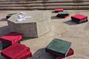 Protestuesit i refuzojnë përsëri dialogun e