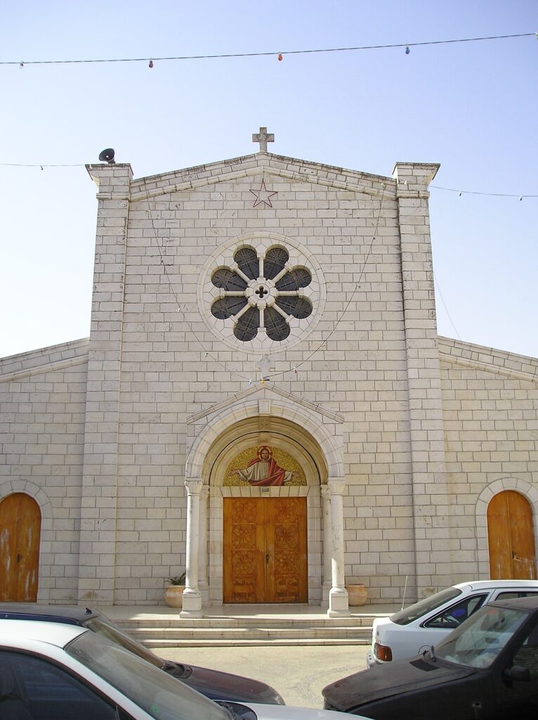 Diplomatë amerikanë vizitojnë Taybeh pas sulmeve të kolonëve  Netanyahu i rezervuar për dhunën