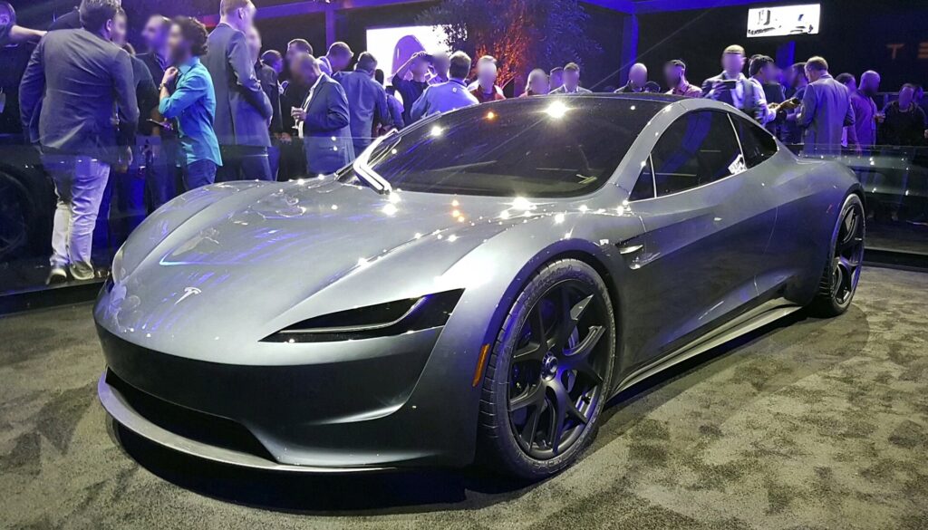 Tesla prezanton sonte Roadster in e ri pas gati nëntë vjetësh pritjeje
