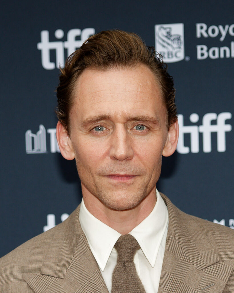«Much Ado About Nothing» me Tom Hiddleston  2 500 bileta për studentët vetëm 25 dollarë në Broadway