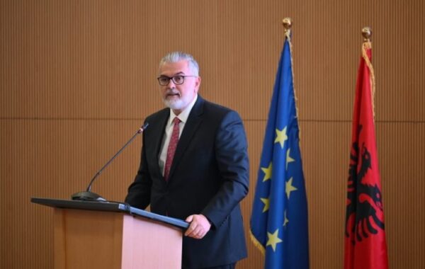 për Mbrojtjen e Profesionit të