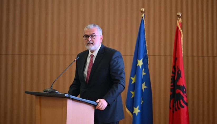 për Mbrojtjen e Profesionit të
