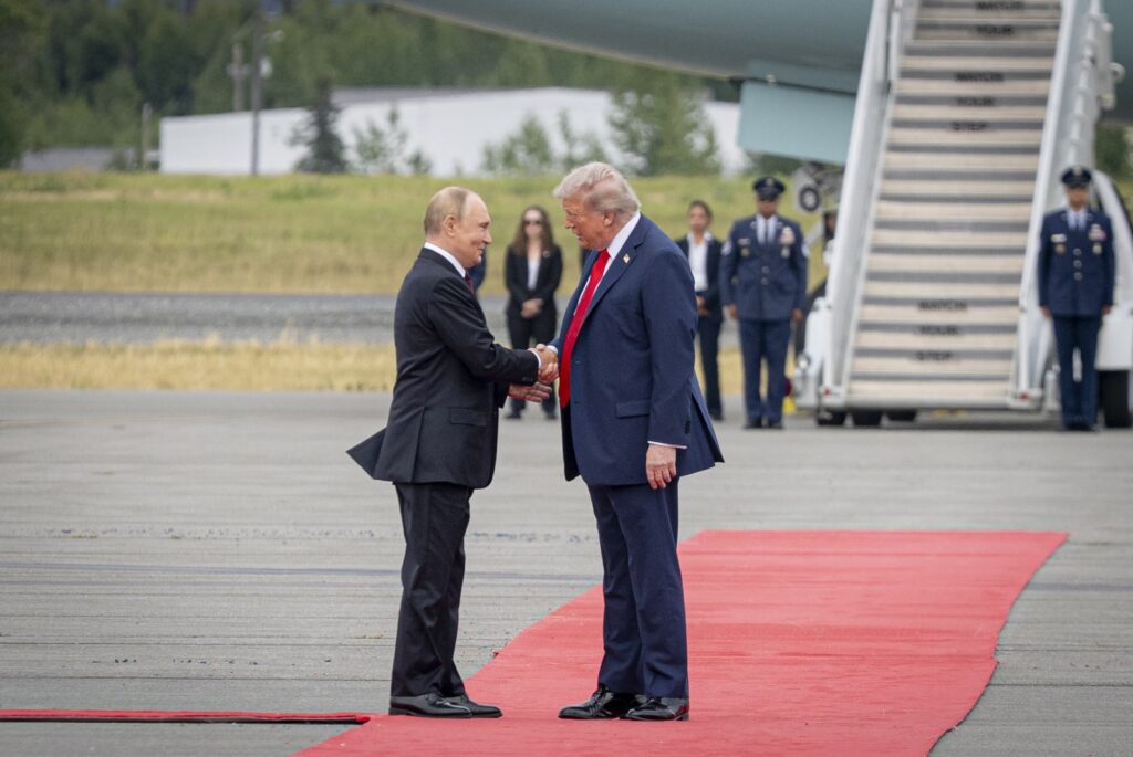 Trump  Putini do marrëveshje më shumë se Zelensky — pati shkelje të armëpushimit nga të dyja palët