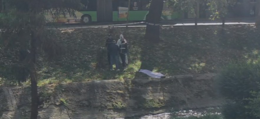 Trupi i pajetë i gjetur buzë Lanës  policia sqaron ngjarjen  Ishte i dehur dhe u hodh