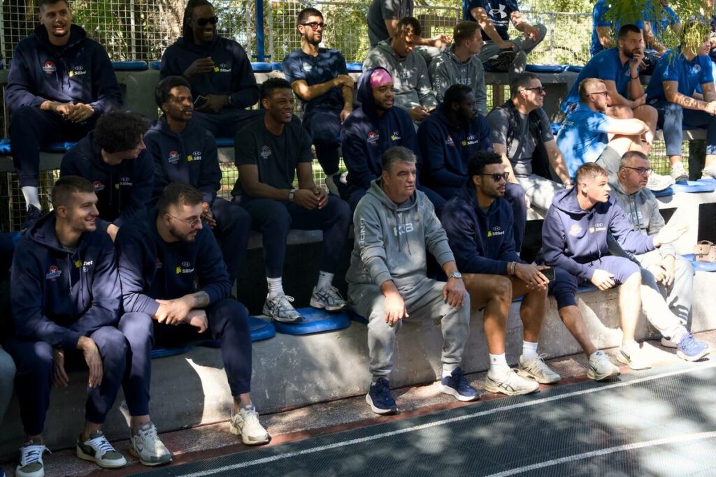 Qindra qytetarë në turneun bamirës të basketit në Podgoricë për tifozin e sëmurë të Buduçnostit