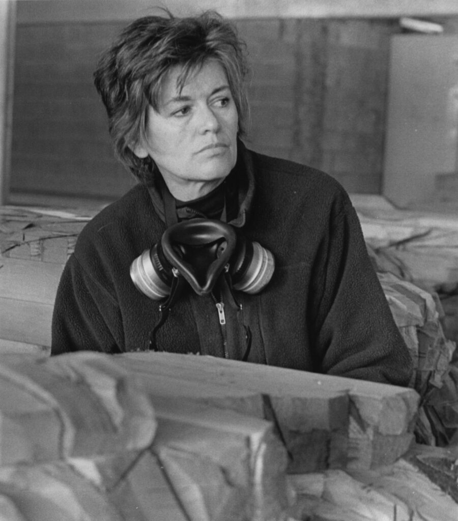Vdes në moshën 84 vjeçare Ursula von Rydingsvard  skulptorja e monumenteve prej kedri