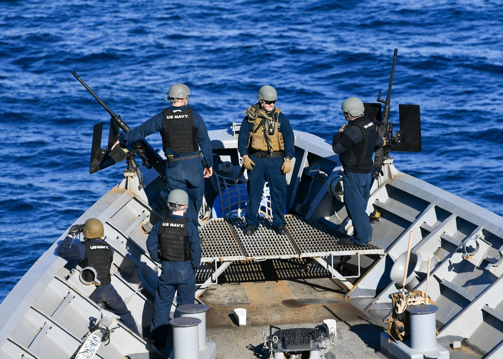 CENTCOM  135 anije tregtare të ridrejtuara dhe 10 tankerë të shkatërruar në bllokadën ndaj Iranit
