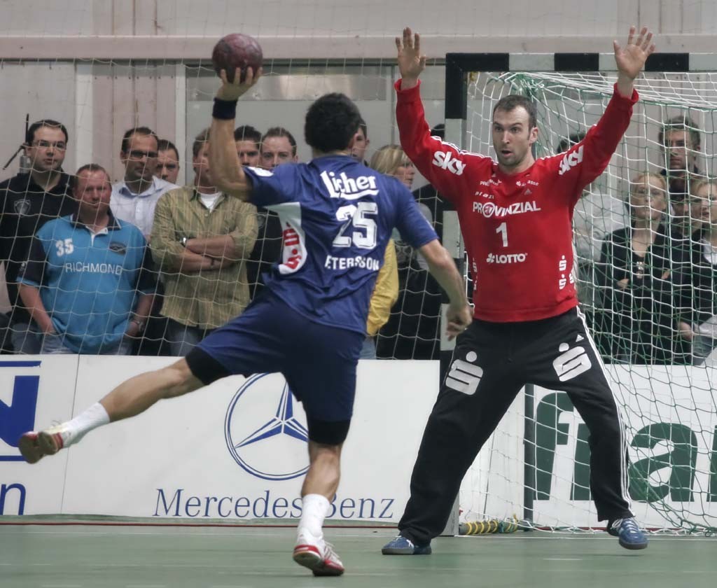 Uzunçevi shënon dy golat e parë në Ligën e Kampionëve  por Celje humb 34 30 nga Aalborgu