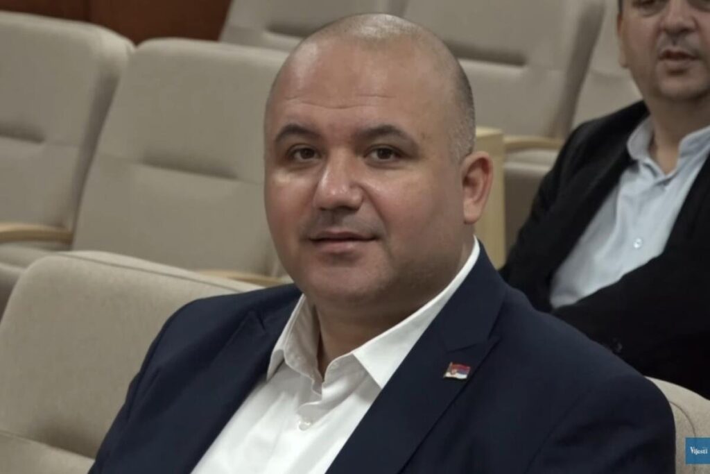 PES në Pljevljë kërkon shkarkimin e kryetarit Vranesh dhe ridefinimin e marrëdhënieve në mazhorancë